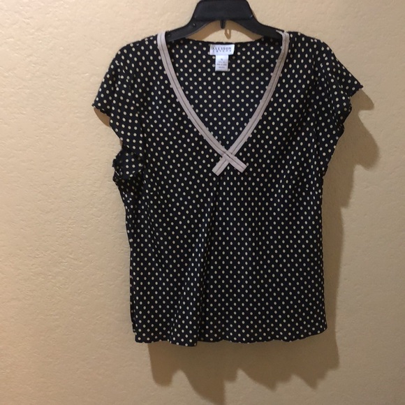 Allison Taylor top and pants. - Picture 4 of 6